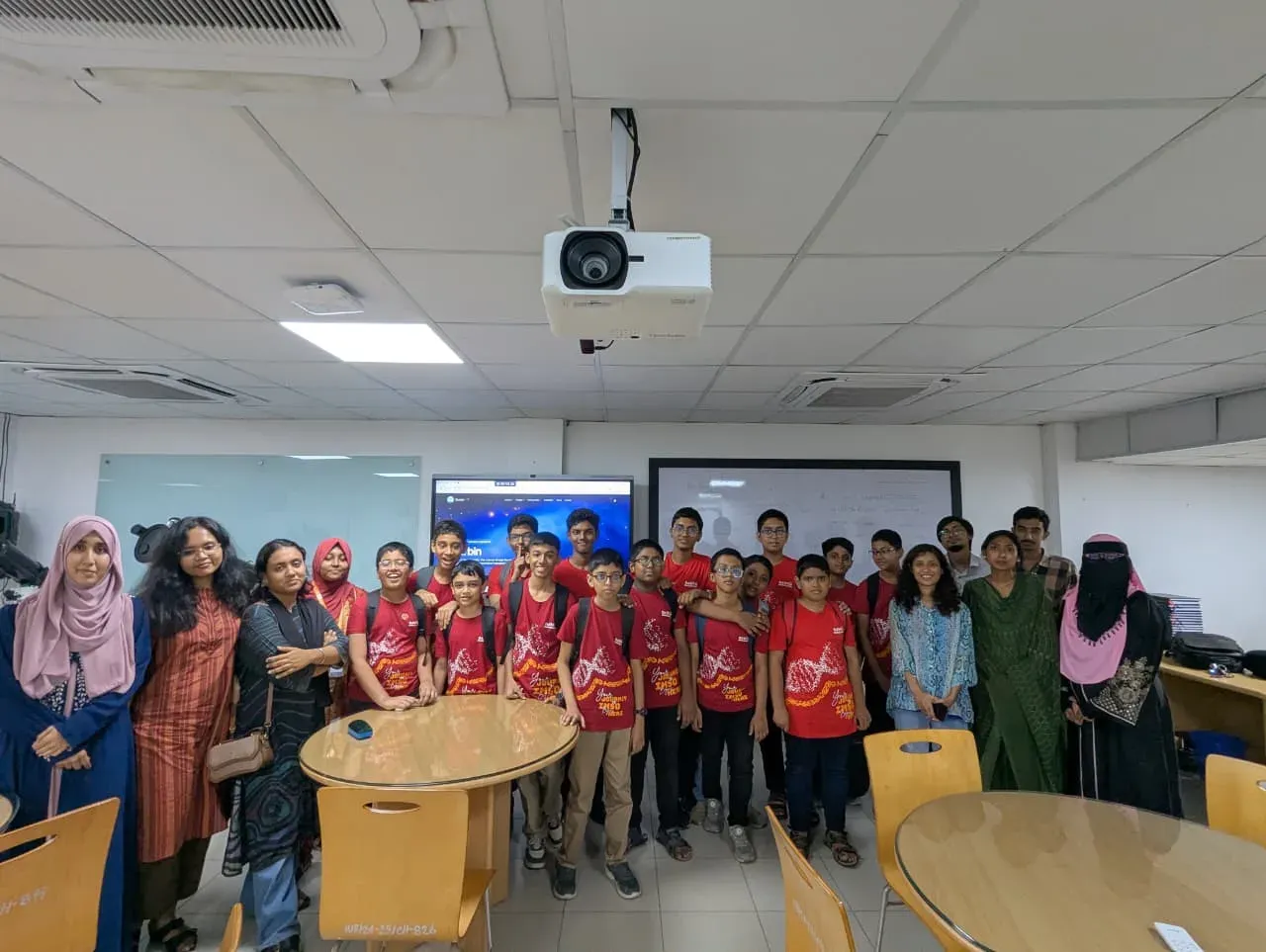 IMSO 2026 delegates at IUB's astronomy centre